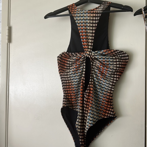 NWT Cut Out Top! - Picture 9 of 11